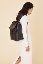 Load image into Gallery viewer, Black Backpack - Flamma
